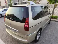 Usado Peugeot 807 136 CV (100 kW) 2008 Beige Monovolumen