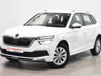Usado Skoda Kamiq Ambition 110 CV (80 kW) 2021 Blanco SUV