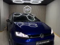 Usado VW Golf VII R 310 CV (228 kW) 2017 Azul Berlina