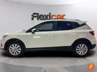 Usado Seat Arona Ecomotive 95 CV (69 kW) 2018 Blanco SUV