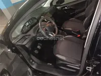 Usado Peugeot 208 Active 82 CV (60 kW) 2015 Negro Utilitario