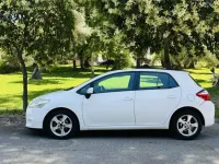 Usado Toyota Auris Active 90 CV (66 kW) 2010 Blanco Utilitario
