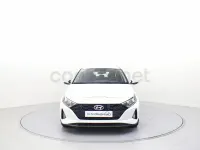 Usado Hyundai i20 100 CV (73 kW) 2021 Blanco Utilitario