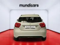 Usado Mercedes A180 Style 122 CV (89 kW) 2013 Blanco Berlina