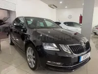 Usado Skoda Octavia Style 150 CV (110 kW) 2020 Negro Berlina