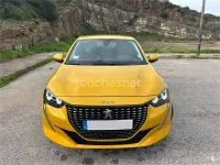 Usado Peugeot 208 Style 75 CV (55 kW) 2021 Amarillo Utilitario