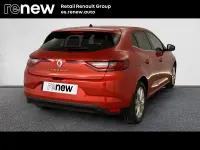 Usado Renault Mégane LIMITED 130 CV (95 kW) 2018 Rojo Berlina