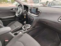 Usado Kia Ceed 120 CV (88 kW) 2022 Blanco Utilitario