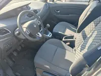 Usado Renault Scénic III Dynamique 110 CV (80 kW) 2011 Beige Monovolumen