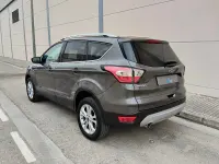 Usado Ford Kuga Titanium 150 CV (110 kW) 2018 Gris / plata SUV