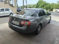 Usado VW Jetta Advance 105 CV (77 kW) 2006 Azul Berlina