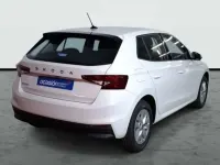 Usado Skoda Fabia Selection 95 CV (69 kW) 2025 Blanco Utilitario