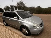 Usado Kia Carnival 185 CV (136 kW) 2007 Gris / plata Monovolumen