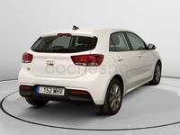 Usado Kia Rio 100 CV (73 kW) 2023 Blanco Berlina