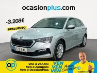 Usado Skoda Scala 150 CV (110 kW) 2022 Gris / plata Utilitario