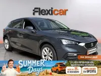 Usado Seat Leon Style 130 CV (95 kW) 2023 Gris