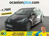 Usado Toyota Yaris Hybrid Style 116 CV (85 kW) 2022 Negro Utilitario