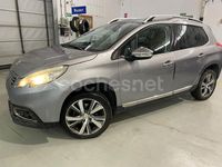 Usado Peugeot 2008 Allure 120 CV (88 kW) 2015 Gris / plata SUV