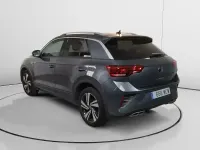 Usado VW T-Roc R-line 150 CV (110 kW) 2022 Gris / plata SUV