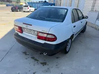 Usado Nissan Almera 100 CV (73 kW) 2000 Blanco Berlina