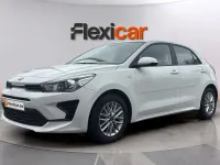 Usado Kia Rio 84 CV (61 kW) 2021 Blanco Berlina