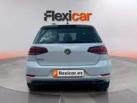 Usado VW Golf VII Advance 125 CV (91 kW) 2018 Blanco Berlina