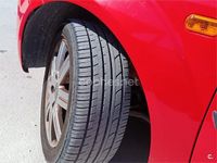 Usado Ford Fiesta Ghia 68 CV (50 kW) 2004 Rojo Utilitario