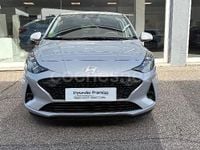 Usado Hyundai i10 63 CV (46 kW) 2025 Gris / plata Utilitario