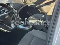 Usado Chevrolet Cruze LT 124 CV (91 kW) 2011 Gris / plata Berlina
