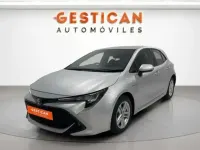 Usado Toyota Corolla Active 122 CV (89 kW) 2022 Plateado Berlina