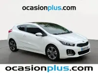 Usado Kia Ceed GT GT-Line 136 HP (100 kW) 2018 Branco Sedan