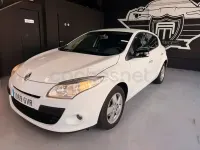 Usado Renault Mégane Dynamique 130 CV (95 kW) 2010 Blanco Berlina