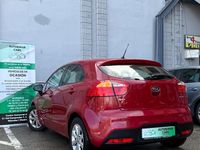 Usado Kia Rio 90 CV (66 kW) 2012 Granate Berlina