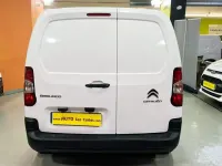 Usado Citroën Berlingo 100 CV (73 kW) 2022 Blanco Monovolumen
