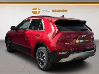 Usado Kia Niro 141 CV (103 kW) 2022 Rojo SUV