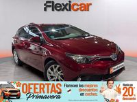 Usado Toyota Auris Hybrid Active 136 CV (100 kW) 2017 Rojo