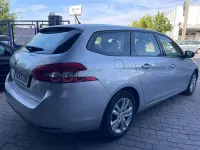Usado Peugeot 308 SW Allure 130 CV (95 kW) 2016 Gris / plata Familiar