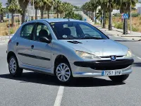 Usado Peugeot 206 75 CV (55 kW) 2002 Gris / plata Berlina