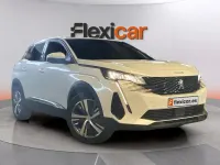 Usado Peugeot 3008 Allure 131 CV (96 kW) 2021 Blanco SUV