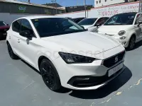 Usado Seat Leon Style 110 CV (80 kW) 2020 Blanco Berlina
