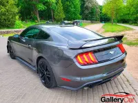 Usado Ford Mustang Fastback 291 CV (214 kW) 2020 Gris / plata Coupe