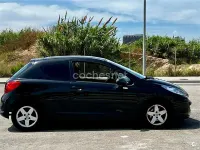 Usado Peugeot 207 90 CV (66 kW) 2006 Negro Berlina