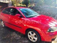 Usado Seat Ibiza 100 CV (73 kW) 2005 Rojo Utilitario