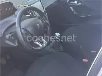 Usado Peugeot 208 Style 100 CV (73 kW) 2018 Gris / plata Utilitario