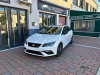 Usado Seat Leon 4Drive 300 CV (220 kW) 2018 Blanco Familiar