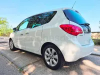 Usado Opel Meriva Excellence 140 CV (102 kW) 2013 Blanco Monovolumen