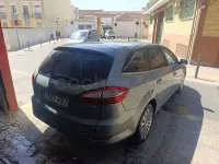 Usado Ford Mondeo Titanium 140 CV (102 kW) 2007 Gris / plata Familiar