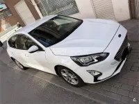 Usado Ford Focus Trend 120 CV (88 kW) 2019 Blanco Berlina
