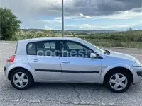 Usado Renault Mégane Business 105 CV (77 kW) 2006 Gris / plata Berlina