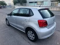 Usado VW Polo Advance 90 CV (66 kW) 2010 Gris / plata Utilitario
